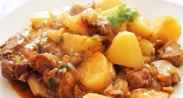 ТОП-7 рецептом приготовления мяса с картофелем 