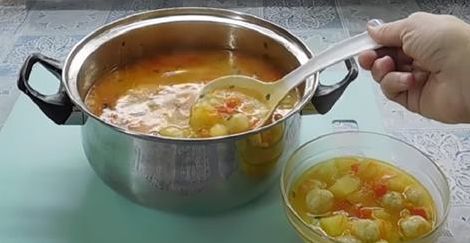 Самый модный суп с сырными шариками: нежный и волшебно вкусный 