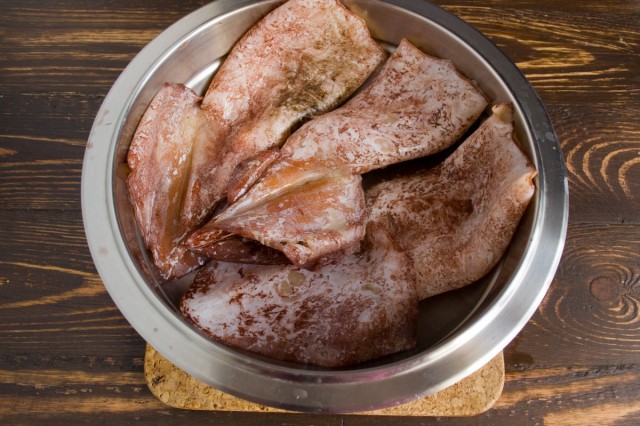 Кальмары по-корейски — вкусный салат из морепродуктов 