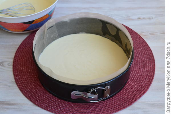 Луковый пирог на кефире: сытный перекус для восстановления сил 