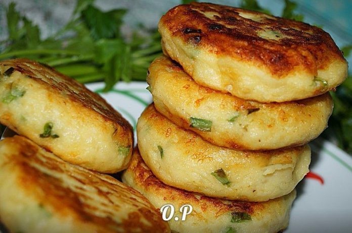 Картофельные биточки с зелёным луком и сыром — супер рецепт! 