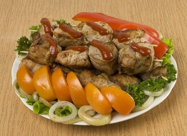 По-шашлычку: 10 лучших рецептов мяса для пикника 
