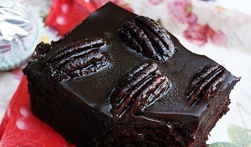 «Губчатый» влажный шоколадный пирог — произведение кулинарного искусства 