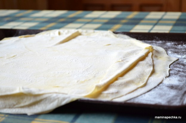 Ачма — это слоёный пирог с нежной кружевной мякотью и хрустящей корочкой, внутри которого находится расплавленный сыр 