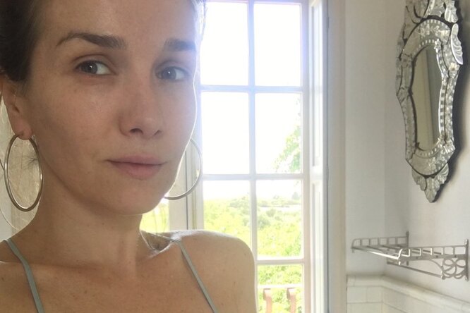 
                            «Нежная девушка!»: Наталия Орейро показала нежное селфи без макияжа
                        