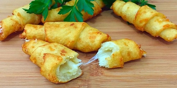 Картофельные рогалики с сыром 